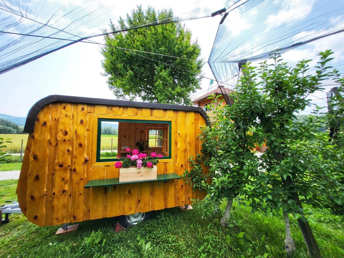 Unique Wooden Holiday House In Nature Lukovica pri Domžalah エクステリア 写真