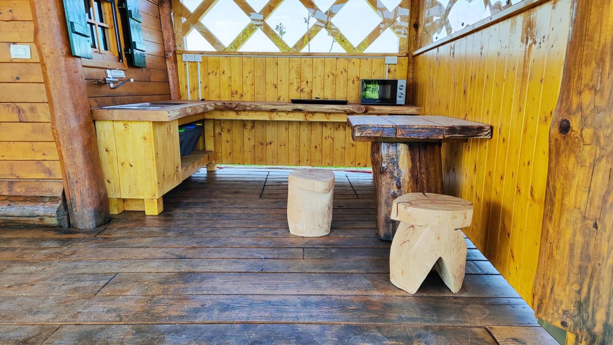 Unique Wooden Holiday House In Nature Lukovica pri Domžalah エクステリア 写真
